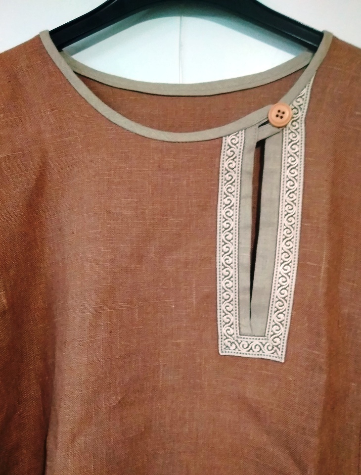 Рубаха мужская косоворотка льняная светло-коричневая с поясом, 52-54